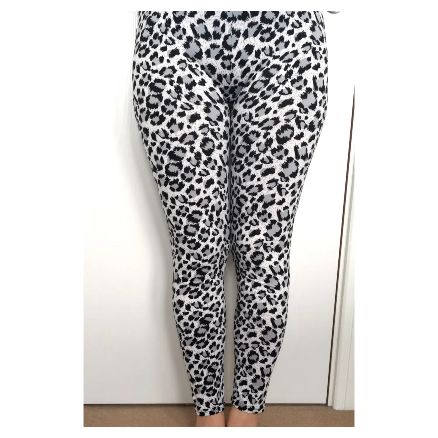 White Leopard Print Leggings